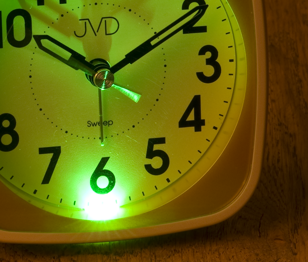 Analogový budík JVD SRP838.3