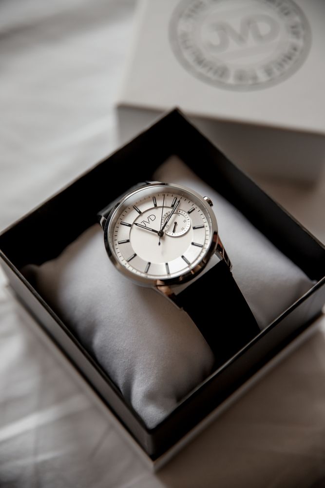 Náramkové hodinky JVD JZ8001.1