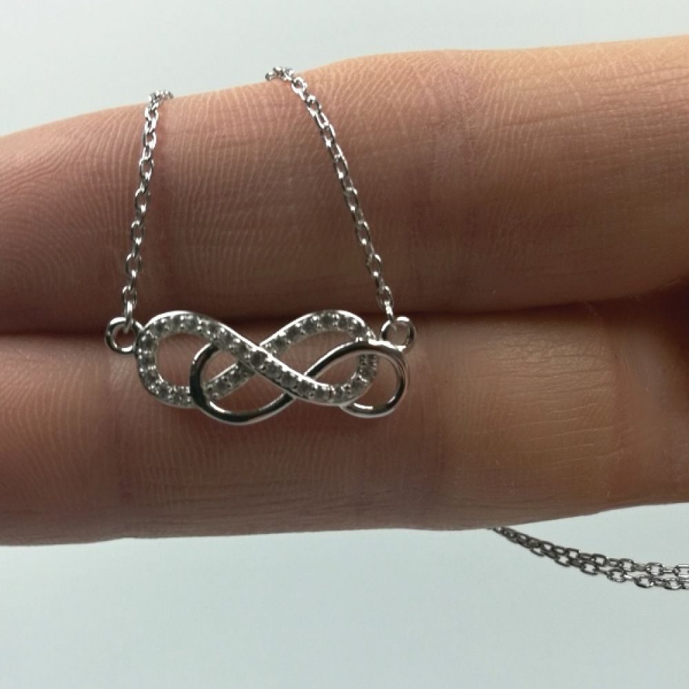 Stříbrný náhrdelník Infinity propletený se zirkony
