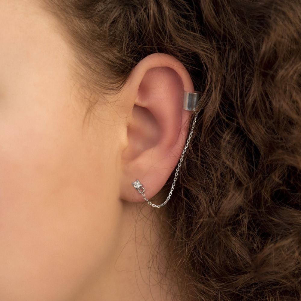 Stříbrné záušnice s řetízkem a zirkony