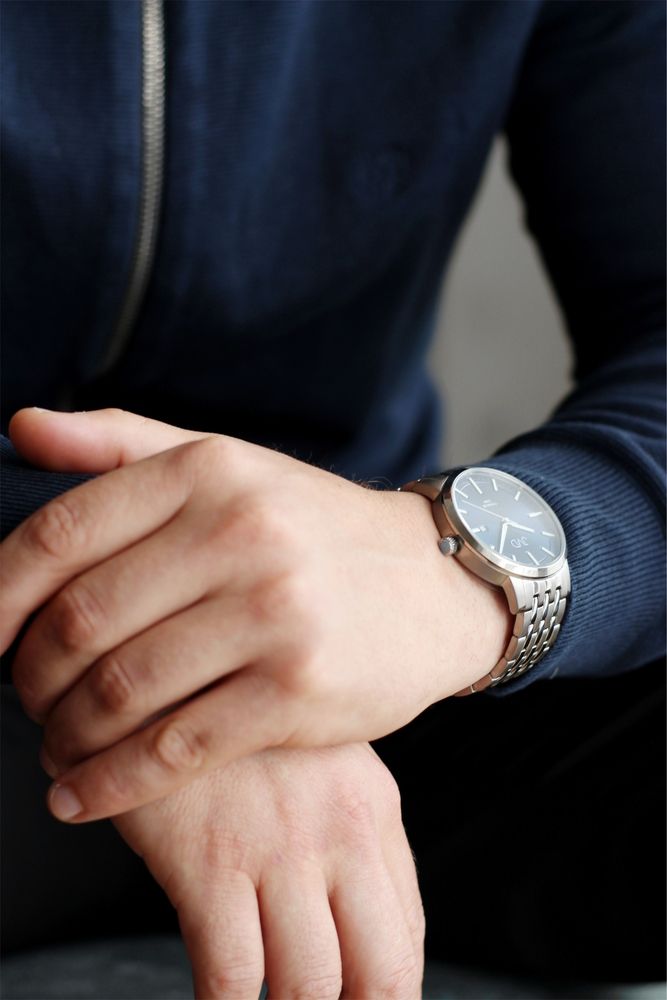 Náramkové hodinky JVD JE2004.2