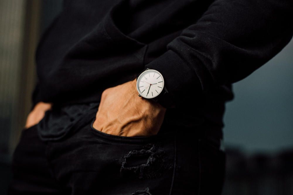 Náramkové hodinky JVD AV-086