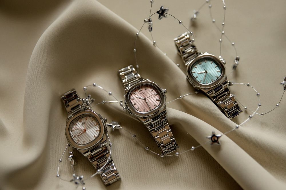 Náramkové hodinky JVD JZ211.1