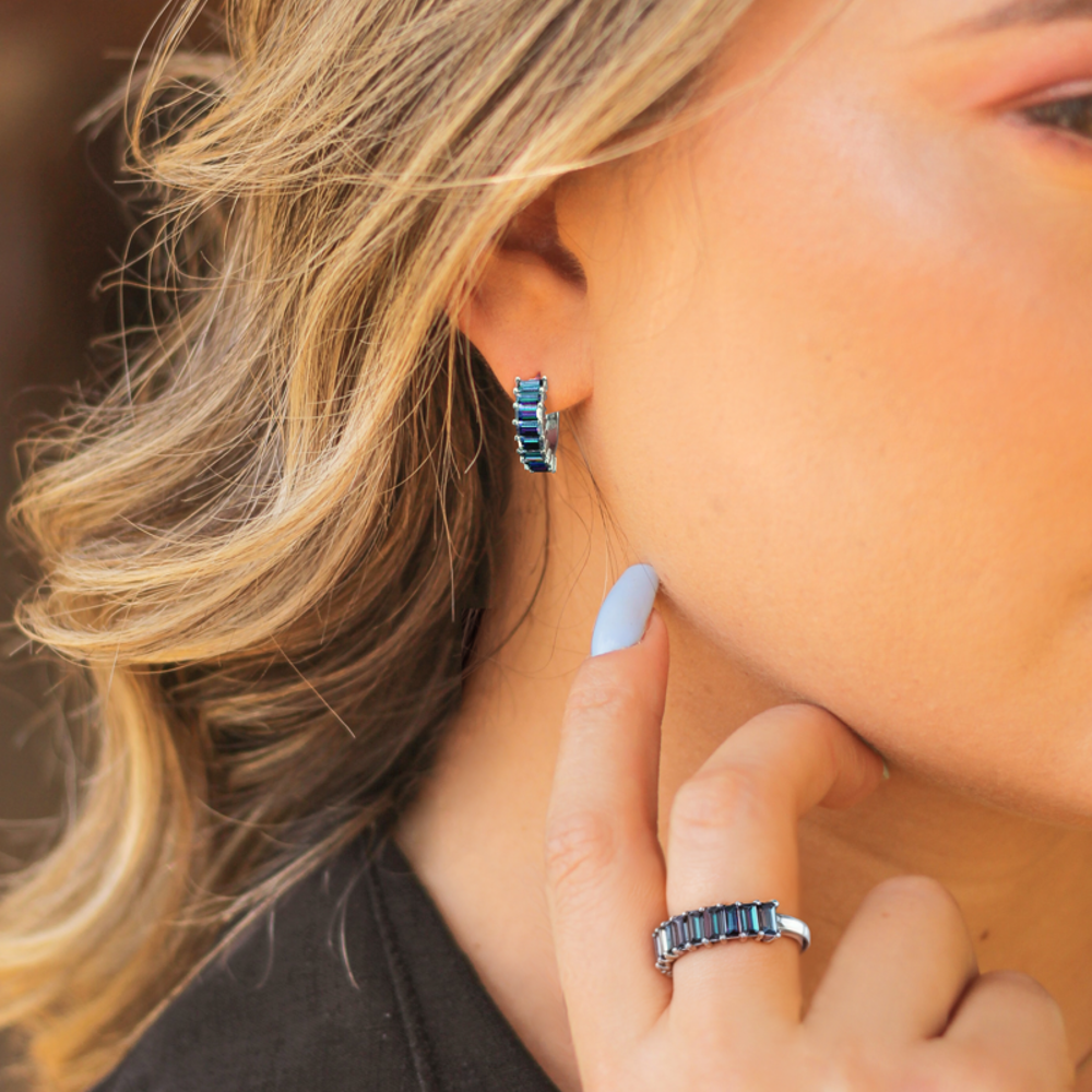 MINET Luxusní stříbrný prsten se zirkony s povrchovou úpravou vel. 57