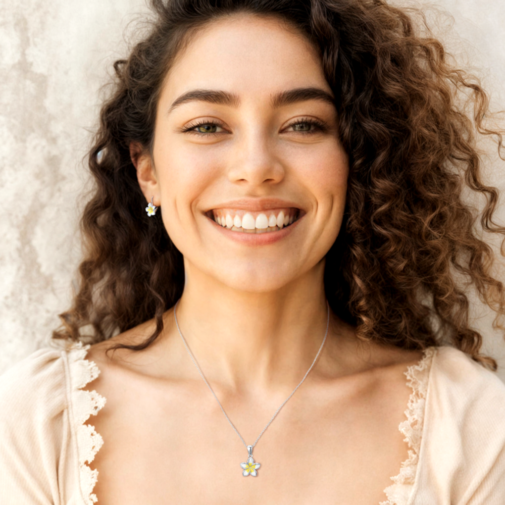 MINET Moderní stříbrný náhrdelník bílá kytička